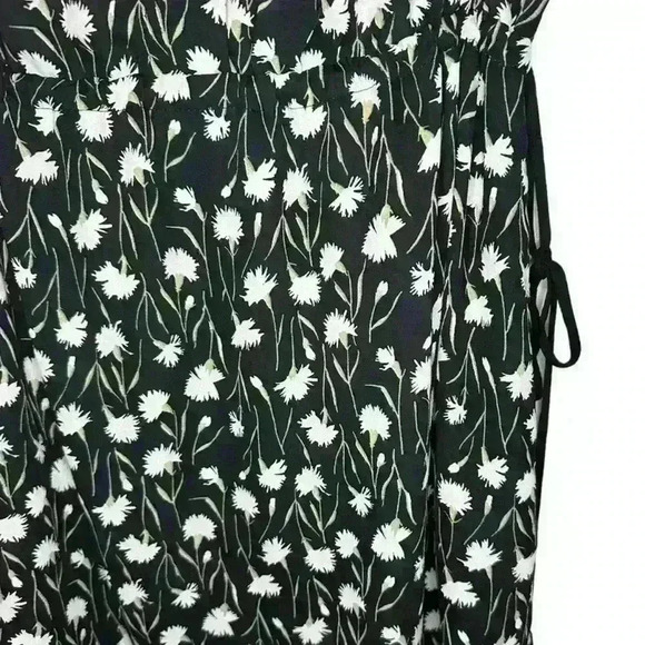 GAP FLORAL BLACK ADJUSTABLE DRESS - Picture 3 of 5